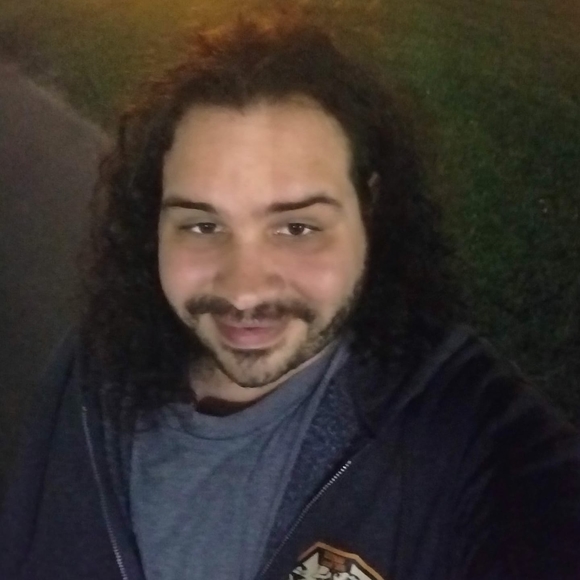 Profile Picture of Joseph Simoes (@joseph_simoes) on Poshmark
