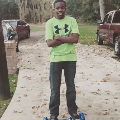 Profile Picture of Isiah Moultrie (@isiah0119) on Twitter
