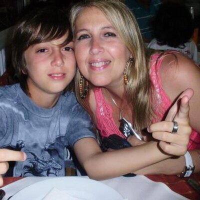 Profile Picture of Sandra (@desimone_san) on Twitter