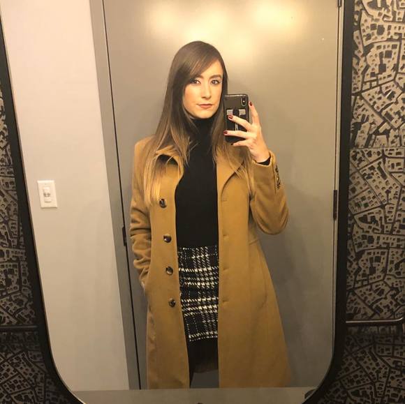 Profile Picture of Amanda Morejon (@amandamorejon) on Poshmark