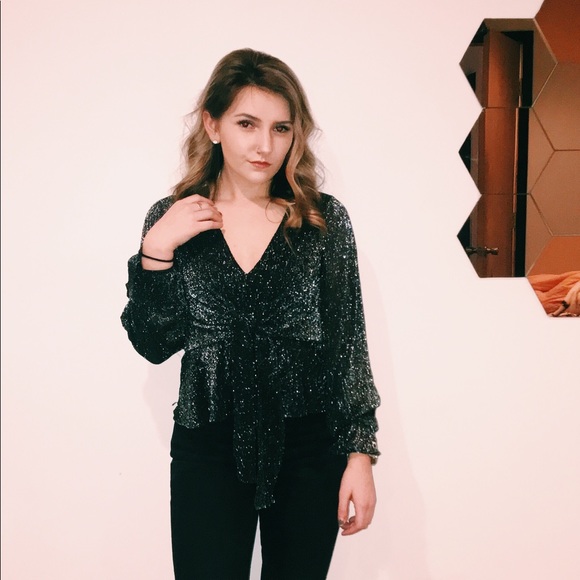 Profile Picture of Adair Holquist (@holquista) on Poshmark