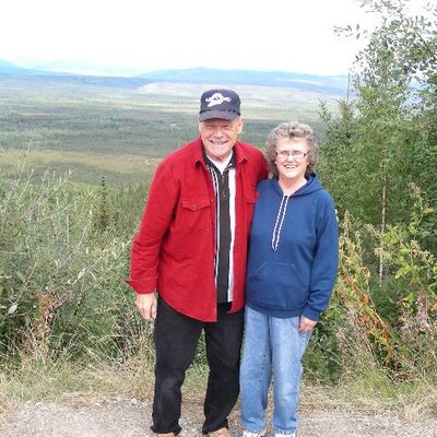 Profile Picture of Thomas/Faith Peachey (@tpfpeachey) on Twitter