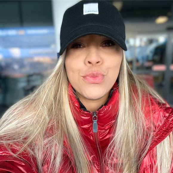 Profile Picture of Daniela Rodrigues (@danii0987) on Poshmark