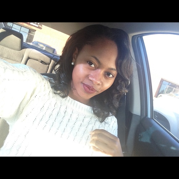 Profile Picture of Amber Dupree (@andupree) on Poshmark