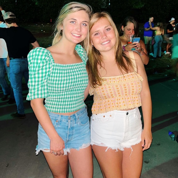 Profile Picture of Ella gray Corey (@ellagraycorey7) on Poshmark