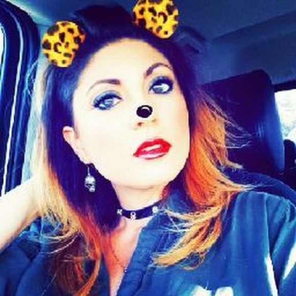 Profile Picture of Rachel Crabtree (@rachelbeth1983) on Poshmark