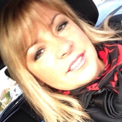 Profile Picture of Julie Grainger (@Grainger5Julie) on Twitter