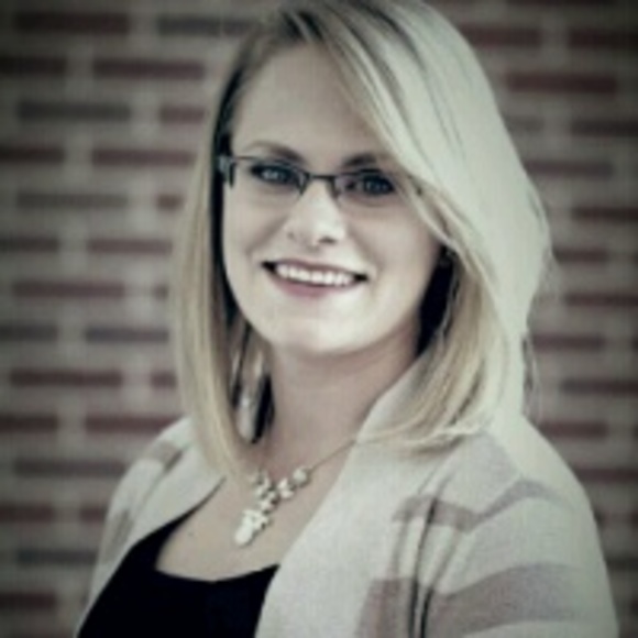 Profile Picture of Kaitlyn Delamarter (@krenee41) on Poshmark