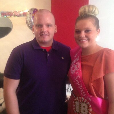 Profile Picture of Ariane Selmes (@ArianeSelmes) on Twitter