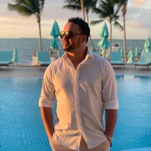 Profile Picture of Jason Simon (@jss1125) on Poshmark