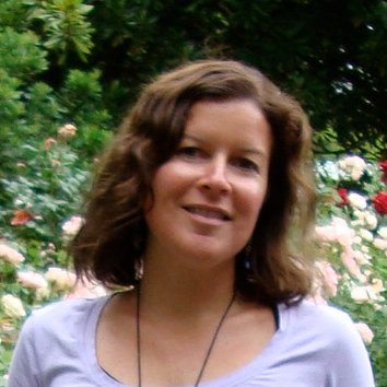 Profile Picture of Aileen Zapata (@1rokinrobin) on Twitter