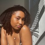 Profile Picture of Danielle Simone (@daneliiz) on Instagram