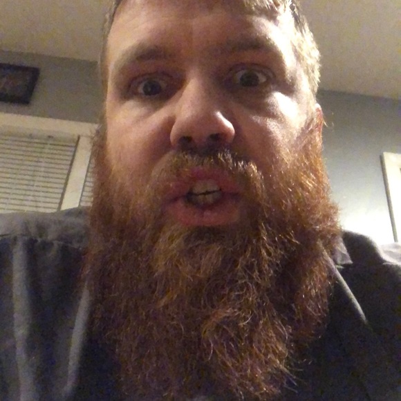 Profile Picture of Andrew Stahl (@stahlzo) on Poshmark