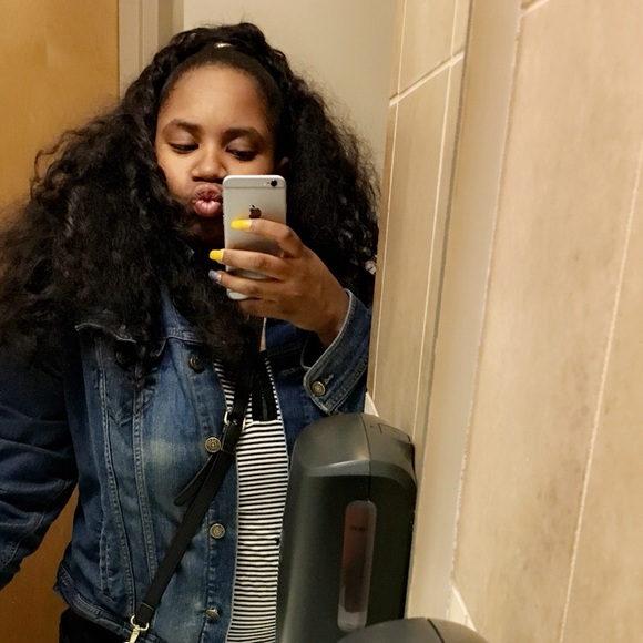Profile Picture of Briana Fleurant (@fleurant20) on Poshmark
