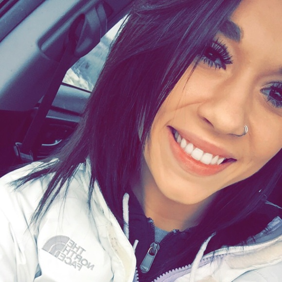 Haila Hubbard - Poshmark Profile Picture of Haila Hubbard (@hailahubbard) on Poshmark