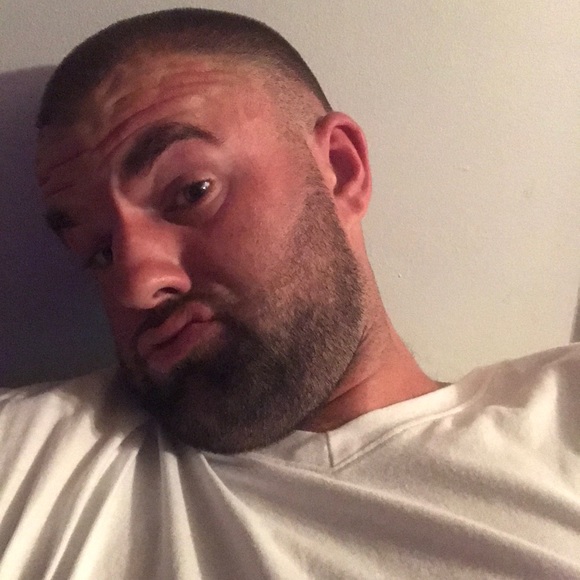 Profile Picture of Matt Volmer (@mvolm23) on Poshmark