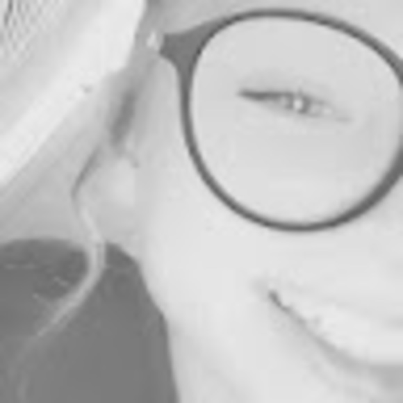 Profile Picture of Katelyn Pope (@katelyn_pope) on Poshmark