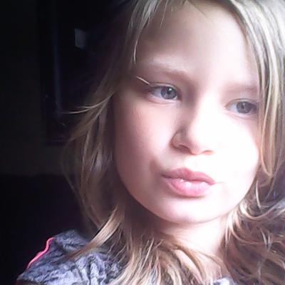 Profile Picture of Marissa Downs (@marissd7) on Twitter