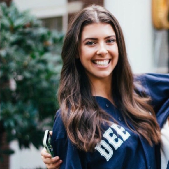 Profile Picture of Kayla Troike (@kaylatroike) on Poshmark