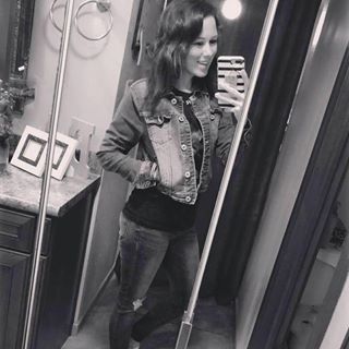 Profile Picture of Eryn Kathryn Stacks (@eryn.stacks) on Facebook