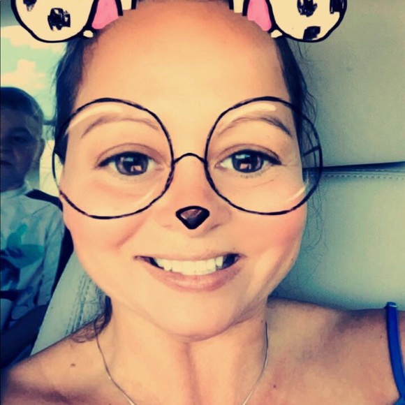 Profile Picture of Melinda Oshea (@melindaoshea) on Poshmark