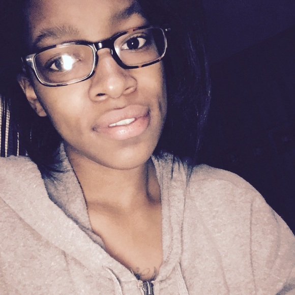 Tisha Harris - Poshmark Profile Picture of Tisha Harris (@harristisha) on Poshmark