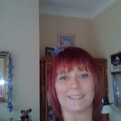 Profile Picture of julia pearceon Twitter