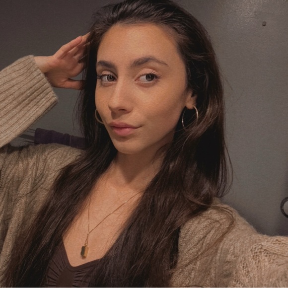 Profile Picture of Christina Mckinstry (@christinamc_84) on Poshmark