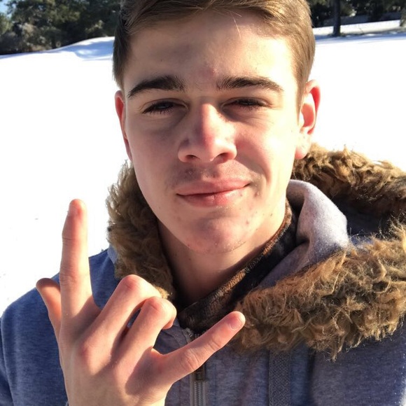 Profile Picture of Joey Brennan (@jlewis47) on Poshmark