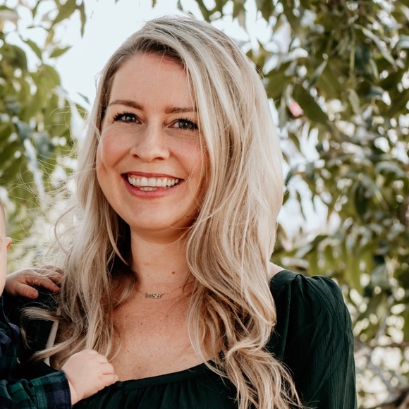 Profile Picture of Juliette Nagler (@jzimm3) on Poshmark