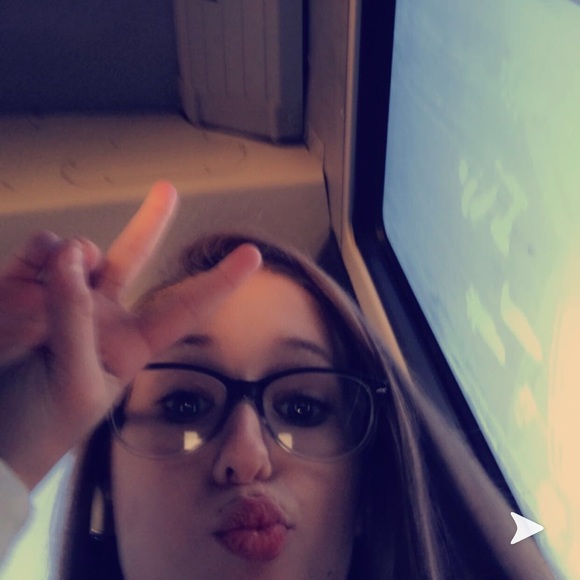 Profile Picture of Naomi Matich (@nmatich13) on Poshmark