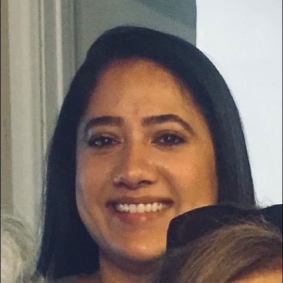 Profile Picture of Bianca Ochoa (@bjochoa) on Poshmark