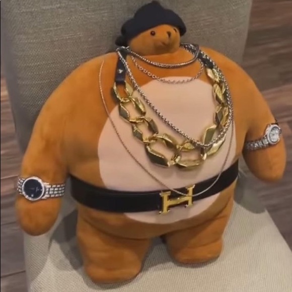 Profile Picture of Taeon Sallins (@taeonsallins) on Poshmark