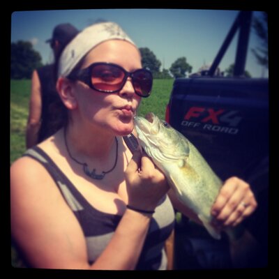 Profile Picture of Jennifer L Griswold (@geno184) on Twitter