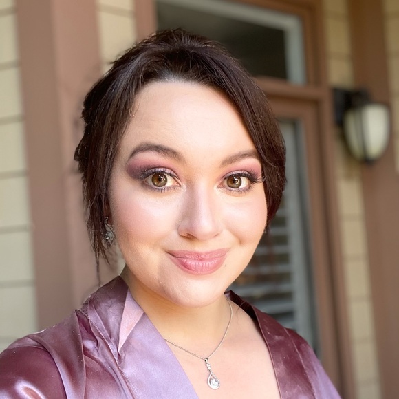 Profile Picture of Abigail Mauragas (@bootfruit) on Poshmark