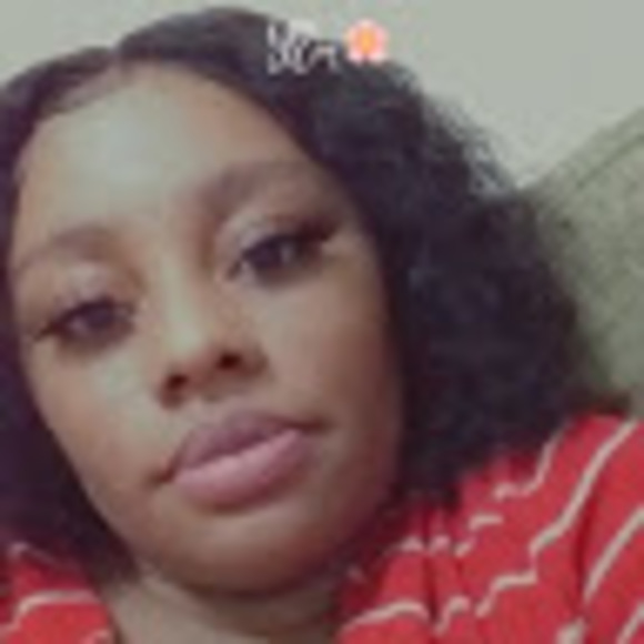 Profile Picture of Octavia Thomas (@thickcandi1994) on Poshmark