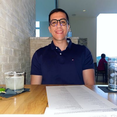 Profile Picture of John Aaron (@johnzeee) on Twitter