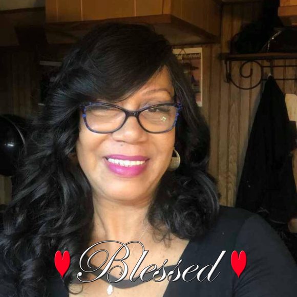 Profile Picture of Wanda Edgeston (@wandaedgaston) on Poshmark