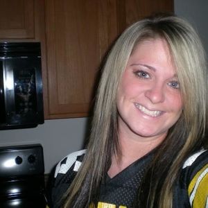 Profile Picture of Aimee Munoz (@aimeedi) on Myspace