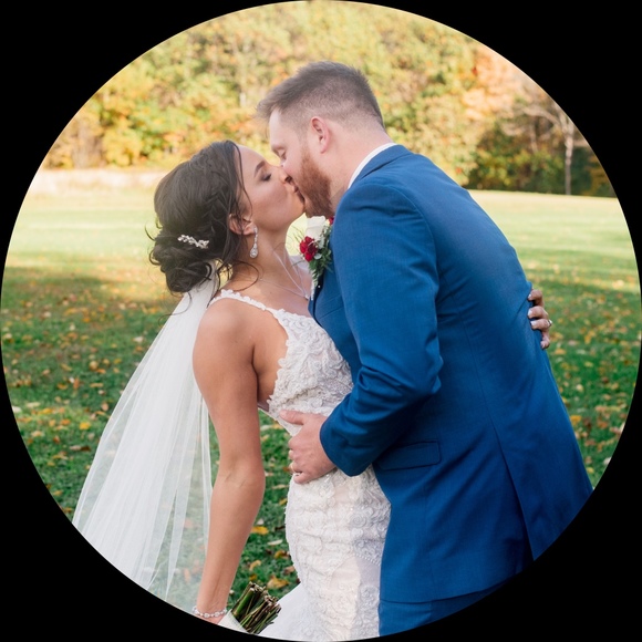 Profile Picture of Sabryna Magnotti (@sabbyfitz) on Poshmark