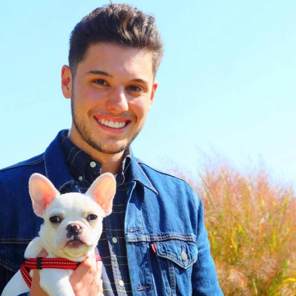 Profile Picture of Graham Sereno (@grahambosereno) on Poshmark