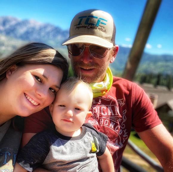 Profile Picture of Ashley Schmaltz (@schmaltzna) on Poshmark