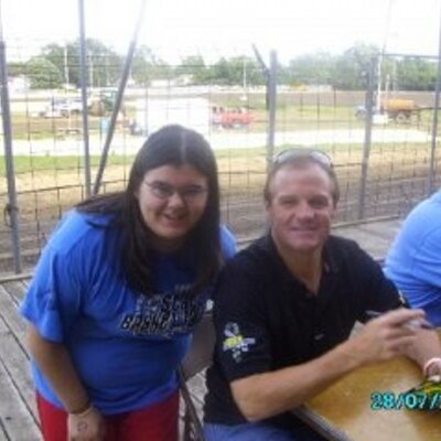 Profile Picture of Connie Esquivel (@conniee30) on Twitter