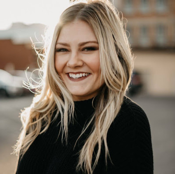 Kelsey Mccandless - Poshmark Profile Picture of Kelsey Mccandless (@kelseymccand266) on Poshmark