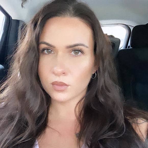 Profile Picture of Jenn Hodder (@jnhdancer) on Poshmark