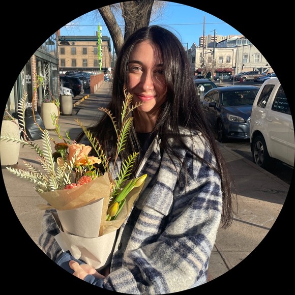 Profile Picture of Annie Ettinger (@marianneettinge) on Poshmark