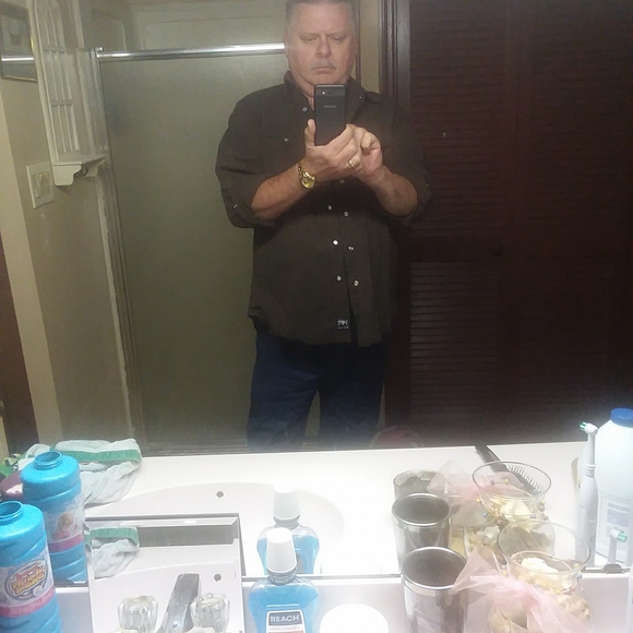 Profile Picture of John Mcclard (@wwwjmcclard02) on Poshmark