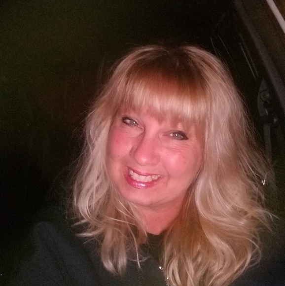 Profile Picture of Shelly Misorski long (@shelly197034) on Poshmark