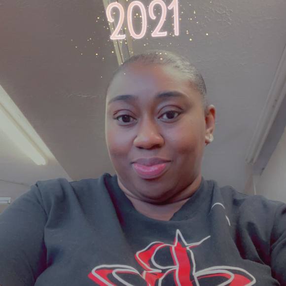 Profile Picture of Roberta Heckard (@roberta78) on Poshmark
