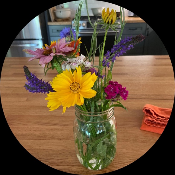 Profile Picture of Sarah Heisey (@sheisey) on Poshmark